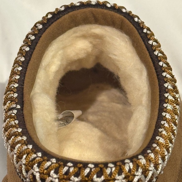 UGG Tasman Slipper/Shoe. Little Kid Size 13 in Chestnut. Like new condition! - Picture 9 of 10
